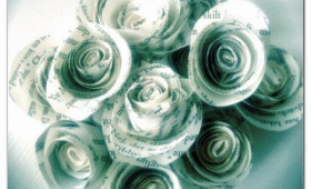 Slöjda rosor av papper